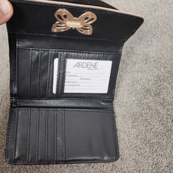 Ardene Women's Tri Fold Wristlet Beige Butterfly Metal Twist Turn Lock Closure - Picture 3 of 6